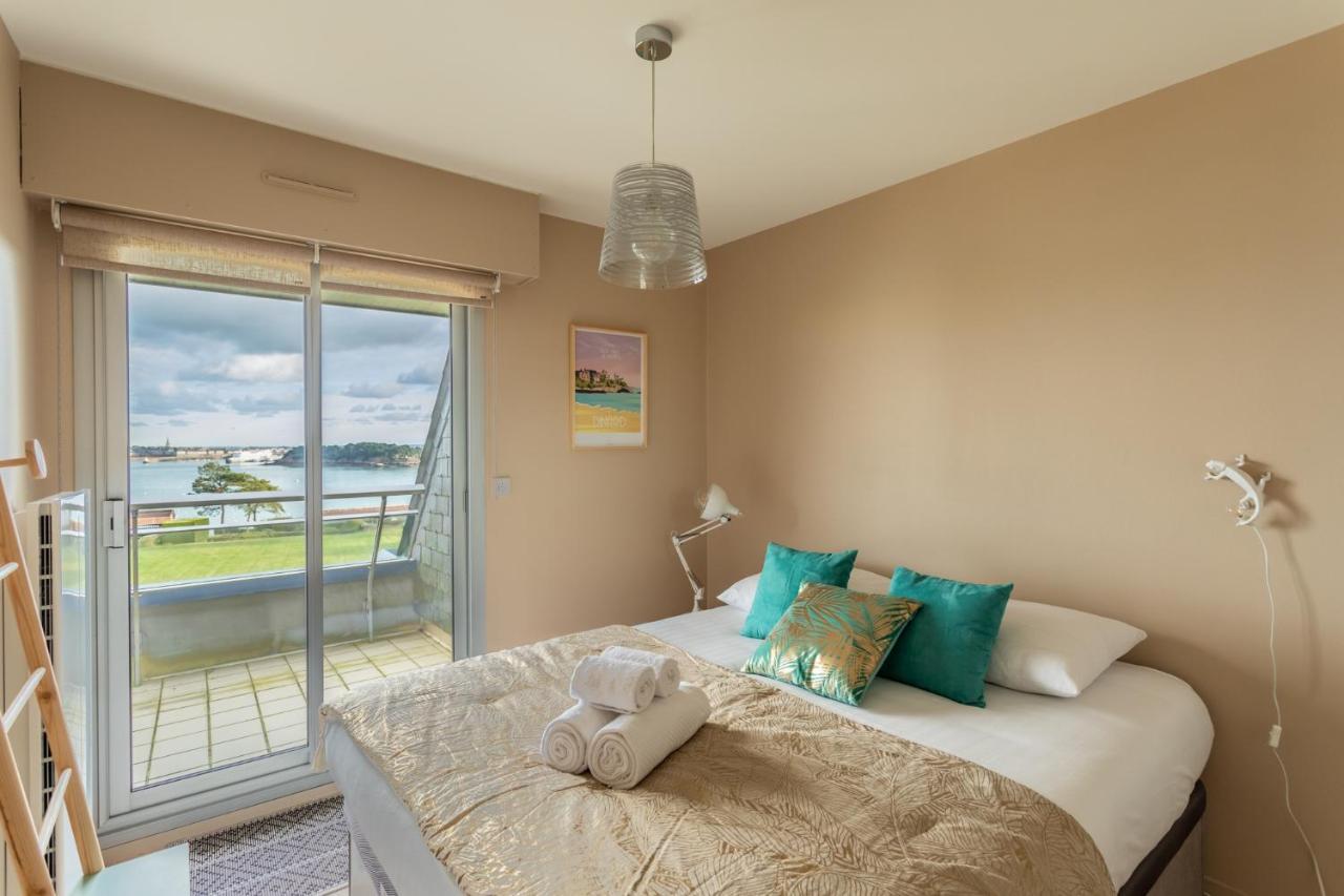 דינאר Heol - Appartement 2 Chambres - Vue Mer Et Parking מראה חיצוני תמונה